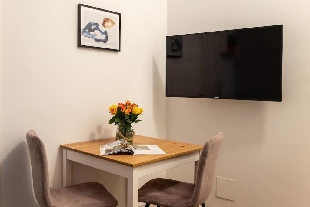 Compact Studio Near Center By Hm Βιέννη Εξωτερικό φωτογραφία